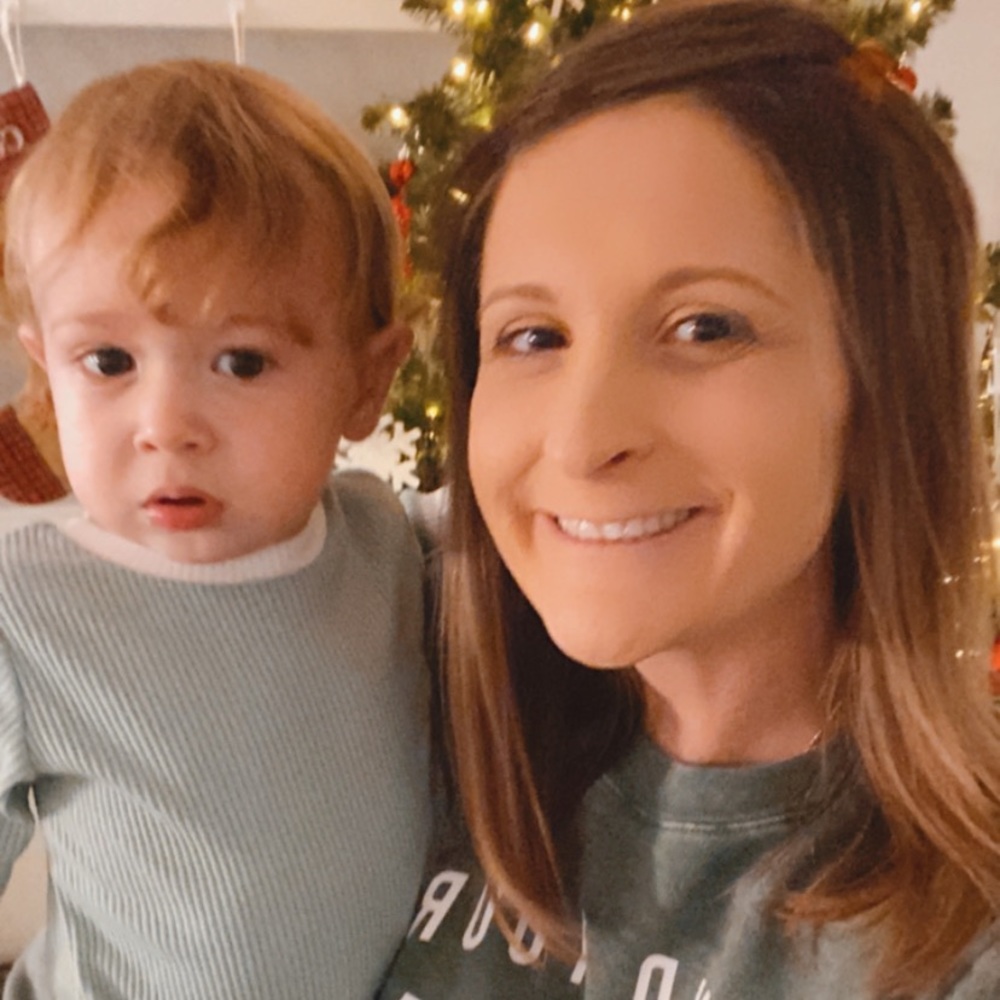 Meet your Posher, Alyson
